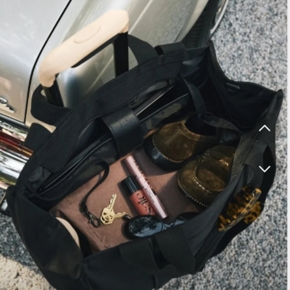 BEIS Charcoal Black Travel Bag - Picture 3 of 3